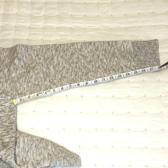 Lululemon Boxy Marled Knit Long Sleeve Sweater Women's L | Tan Beige | EUC - Picture 9 of 10